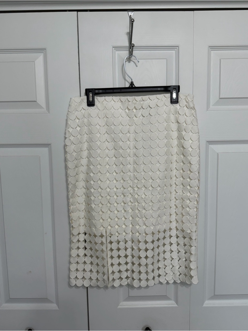 White House Black Market Ecru Circle Applique Pencil Skirt